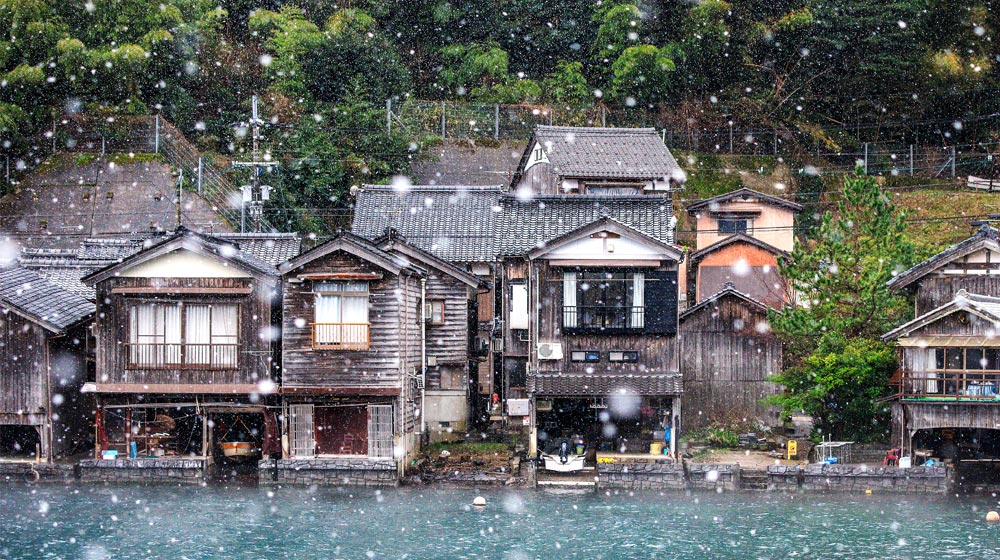 【伊根舟屋．天橋立】海京都探密，雪妝美山合掌五日｜晴日旅遊